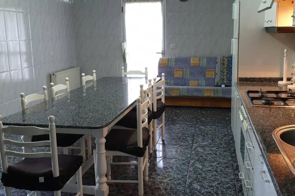 Vila Casa Con Piscina Y Barbacoa Freixido Exteriér fotografie